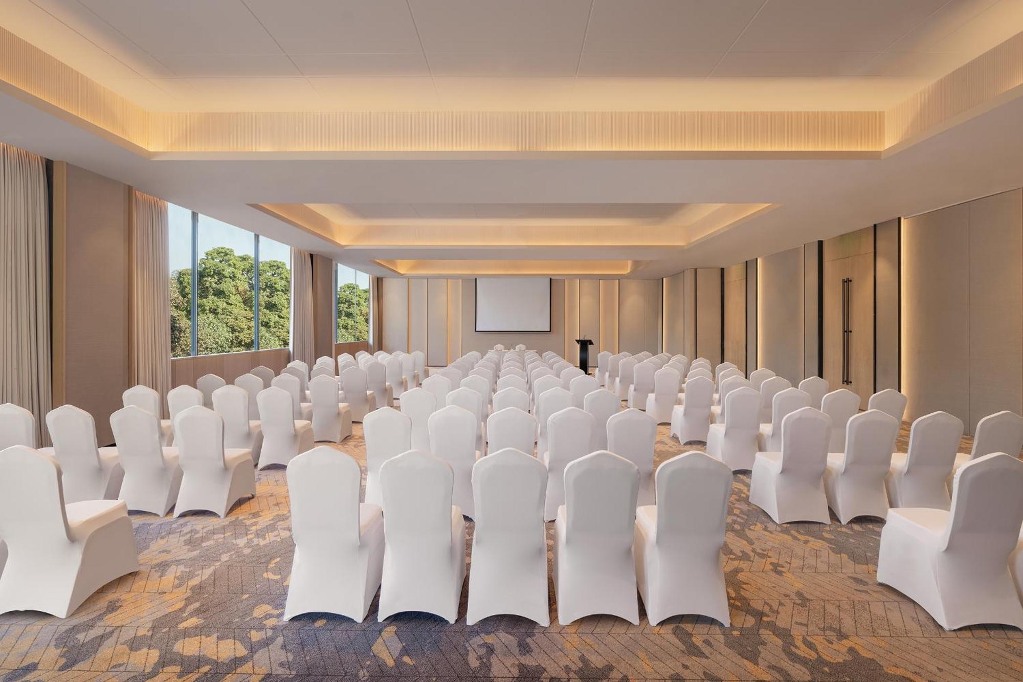Fairfield By Marriott Vadodara Exterior photo